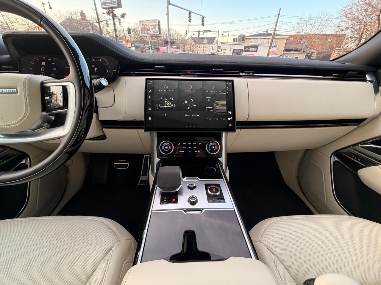 Land Rover Range Rover P400 SE SWB 2023