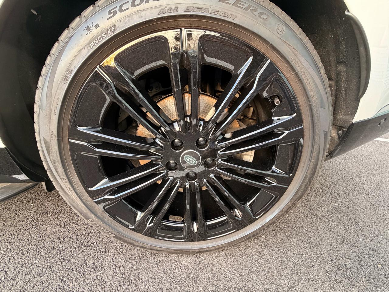 Land Rover Range Rover P400 SE SWB 2023