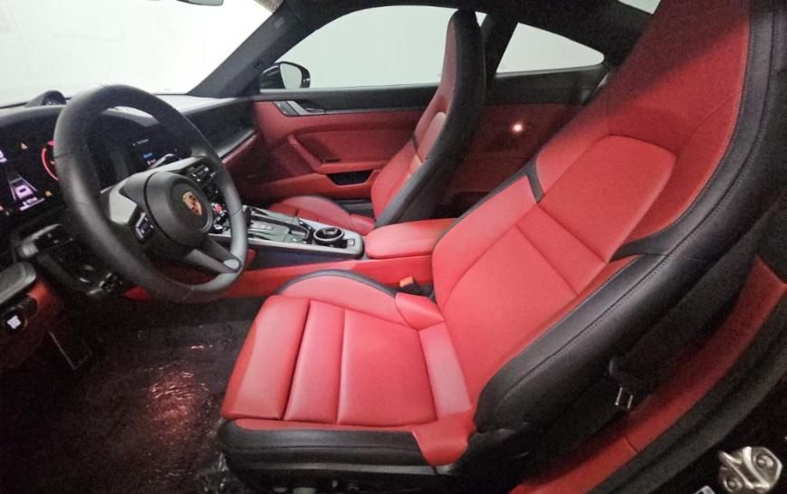 Porsche 911 Carrera S Coupe 2025