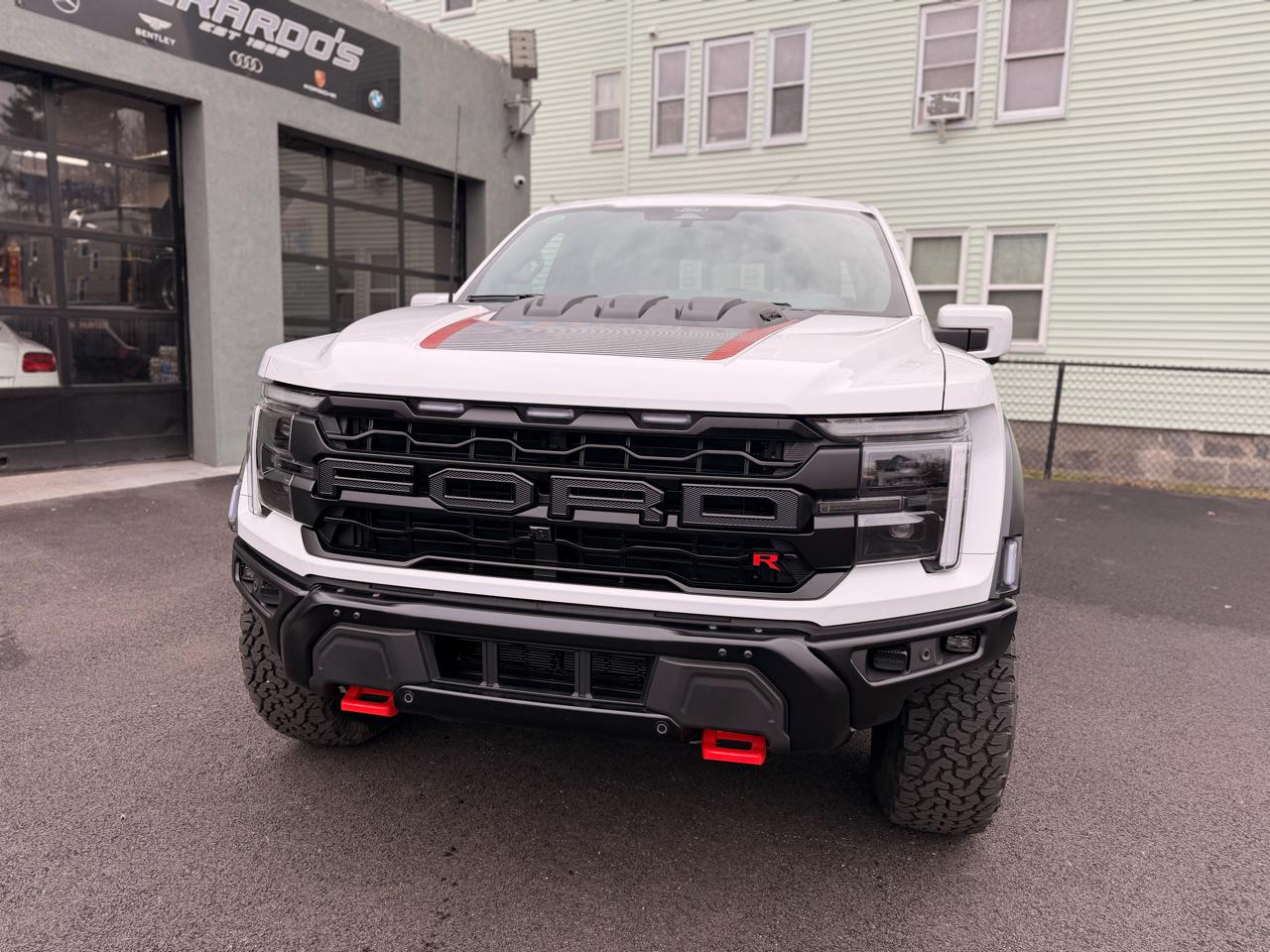 Ford F-150 Raptor 4WD SuperCrew 5.5' Box 2026