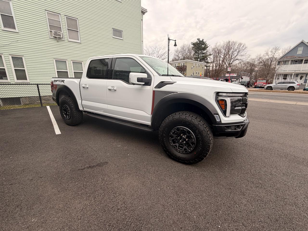 Ford F-150 Raptor 4WD SuperCrew 5.5' Box 2026