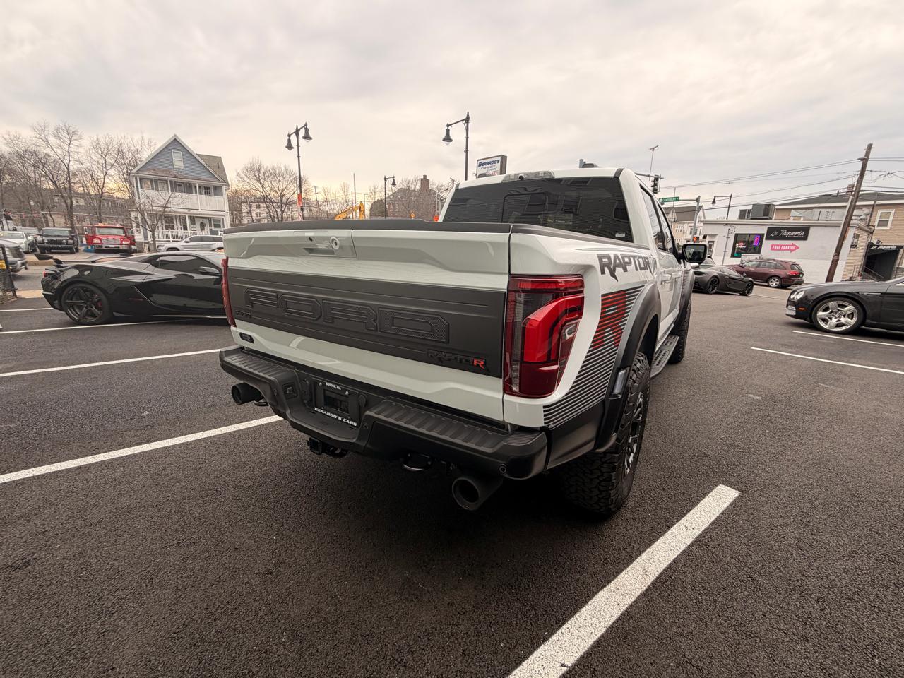 Ford F-150 Raptor 4WD SuperCrew 5.5' Box 2026