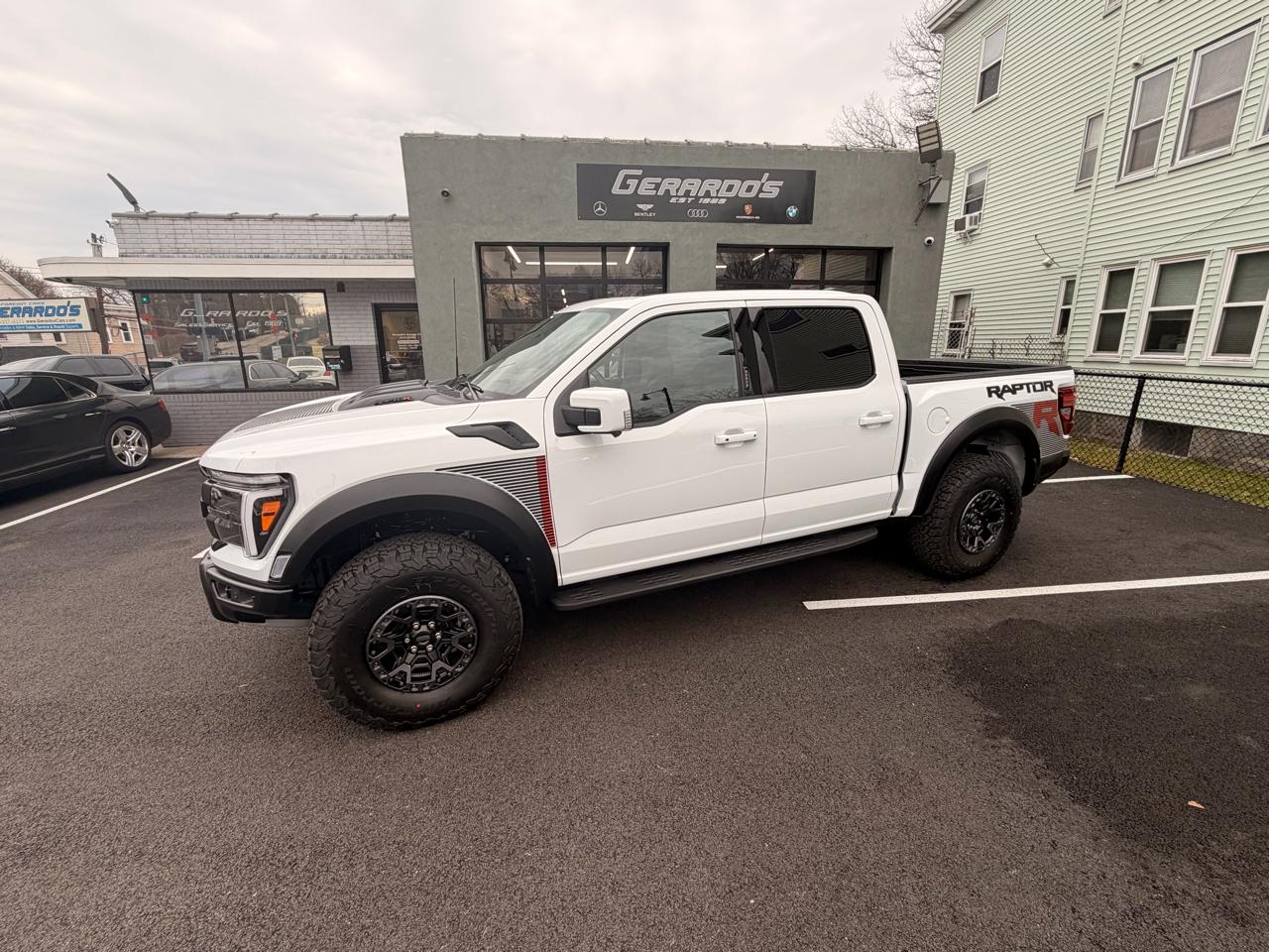 Ford F-150 Raptor 4WD SuperCrew 5.5' Box 2026