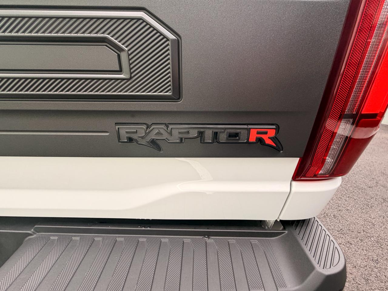 Ford F-150 Raptor 4WD SuperCrew 5.5' Box 2026