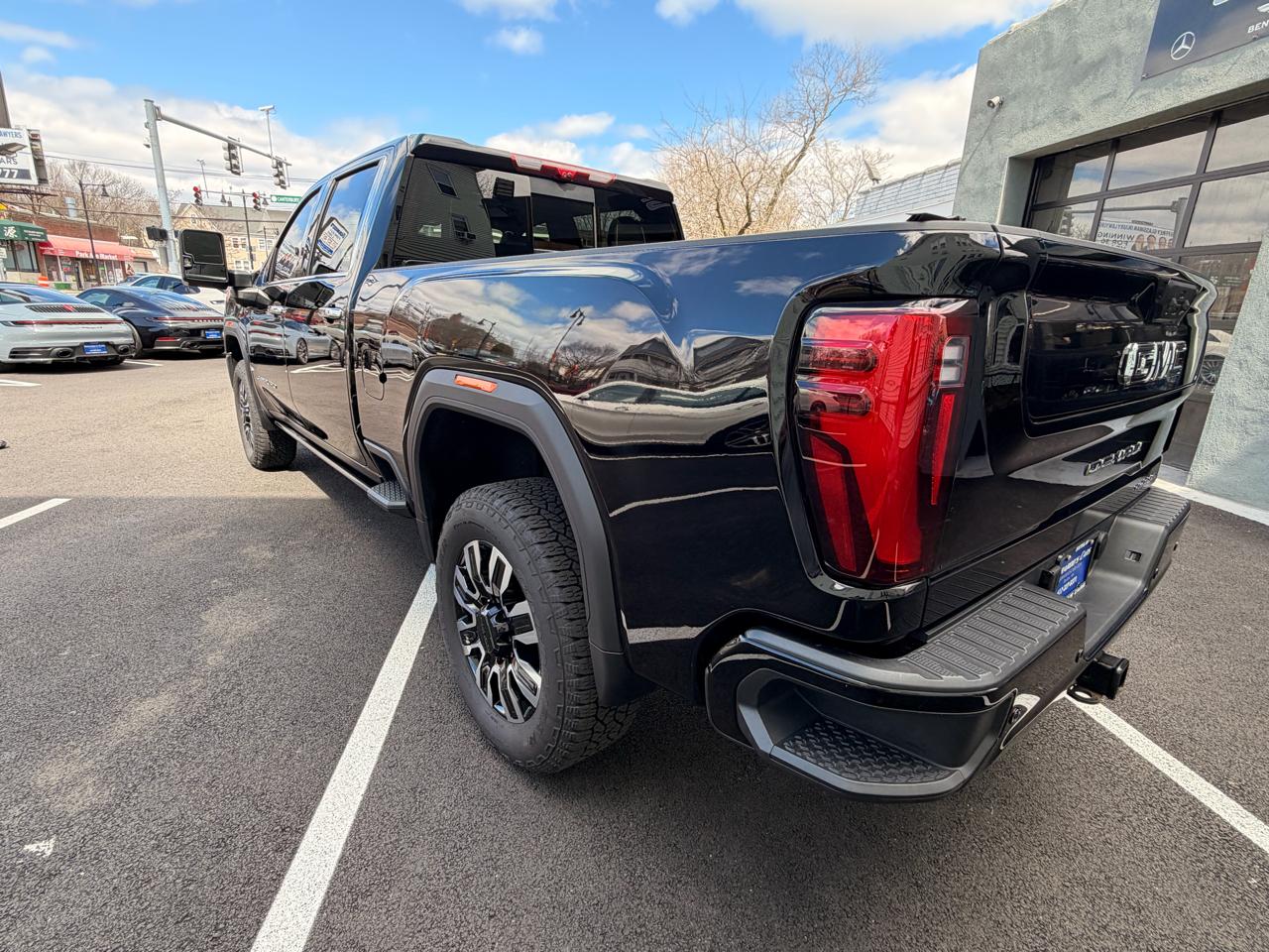 GMC Sierra 3500HD 4WD Crew Cab 159" Denali Ultimate 2025