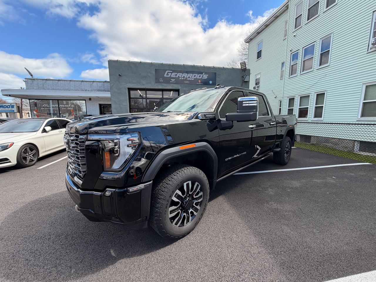 GMC Sierra 3500HD 4WD Crew Cab 159" Denali Ultimate 2025
