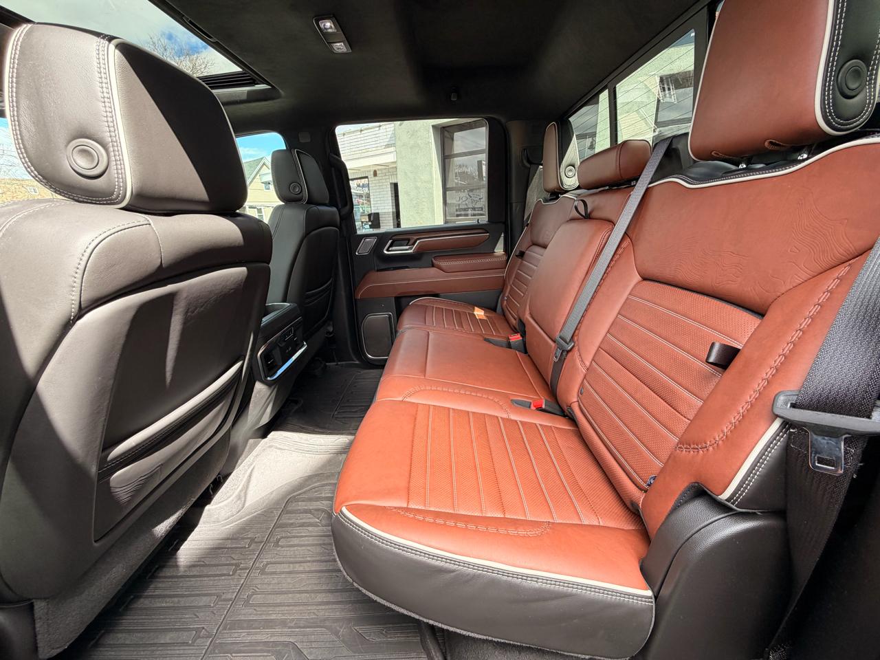 GMC Sierra 3500HD 4WD Crew Cab 159" Denali Ultimate 2025