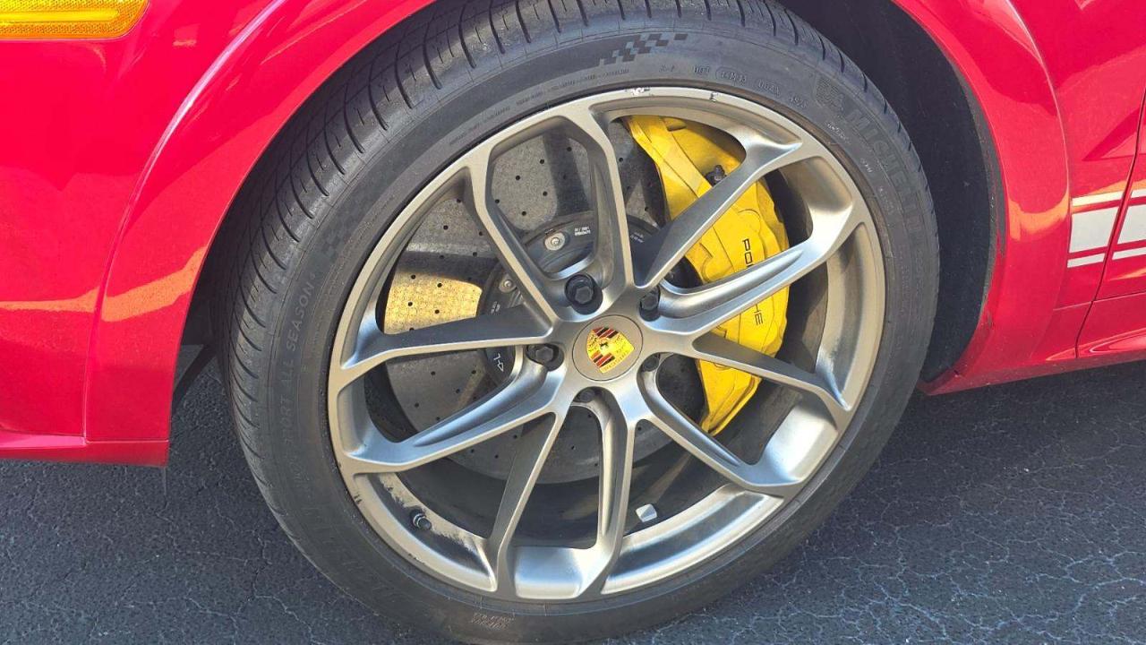 Porsche Cayenne GTS Coupe AWD 2021