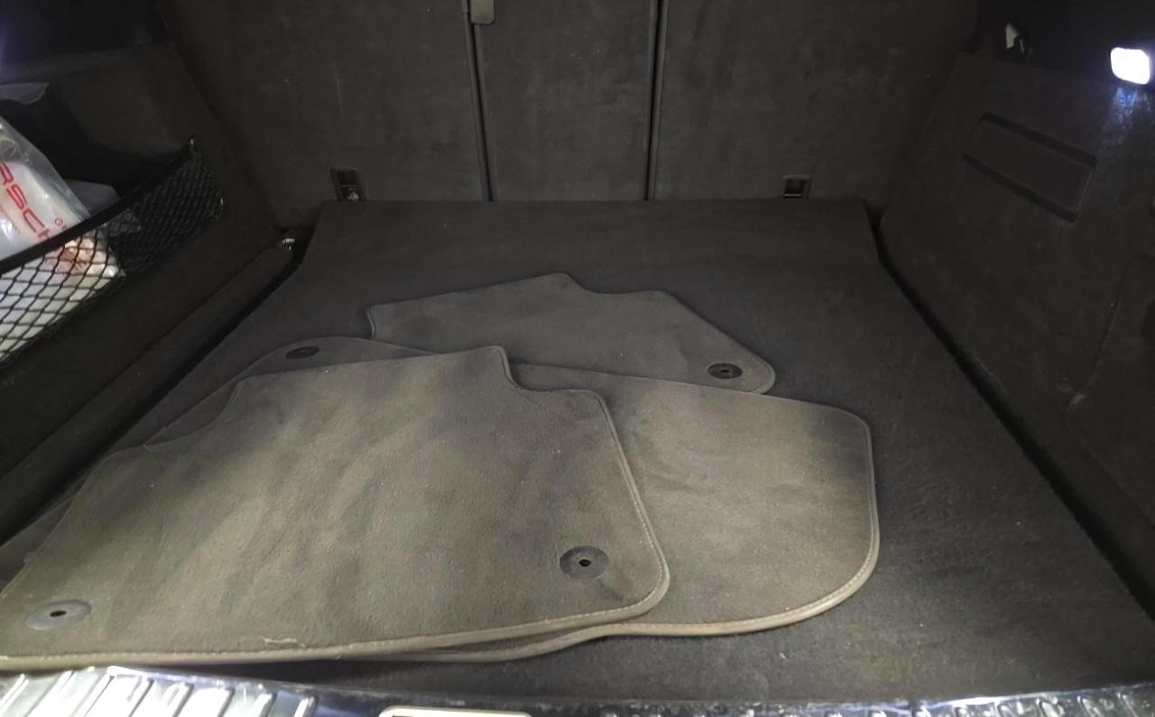 Porsche Cayenne GTS Coupe AWD 2021