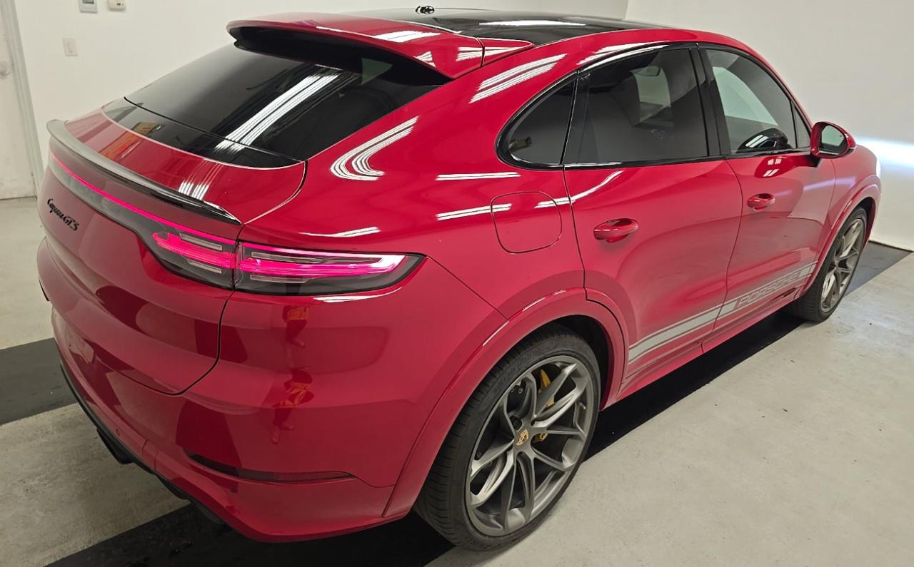 Porsche Cayenne GTS Coupe AWD 2021