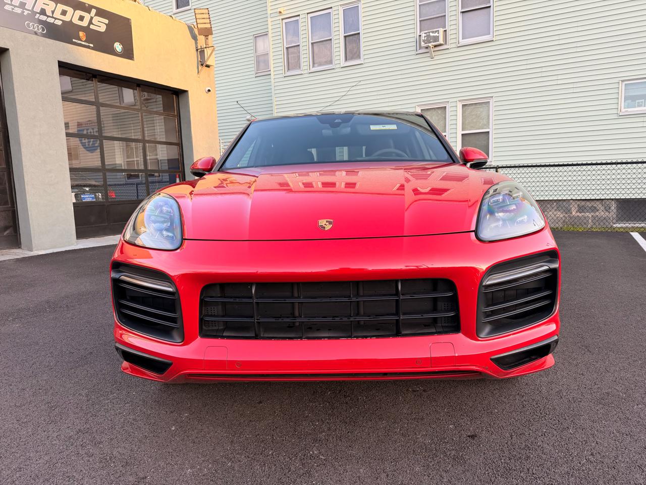 Porsche Cayenne GTS Coupe AWD 2021