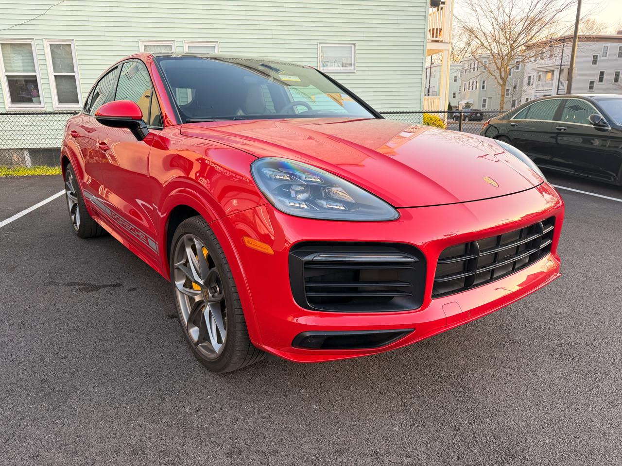 Porsche Cayenne GTS Coupe AWD 2021