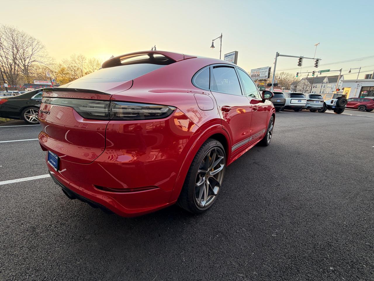 Porsche Cayenne GTS Coupe AWD 2021