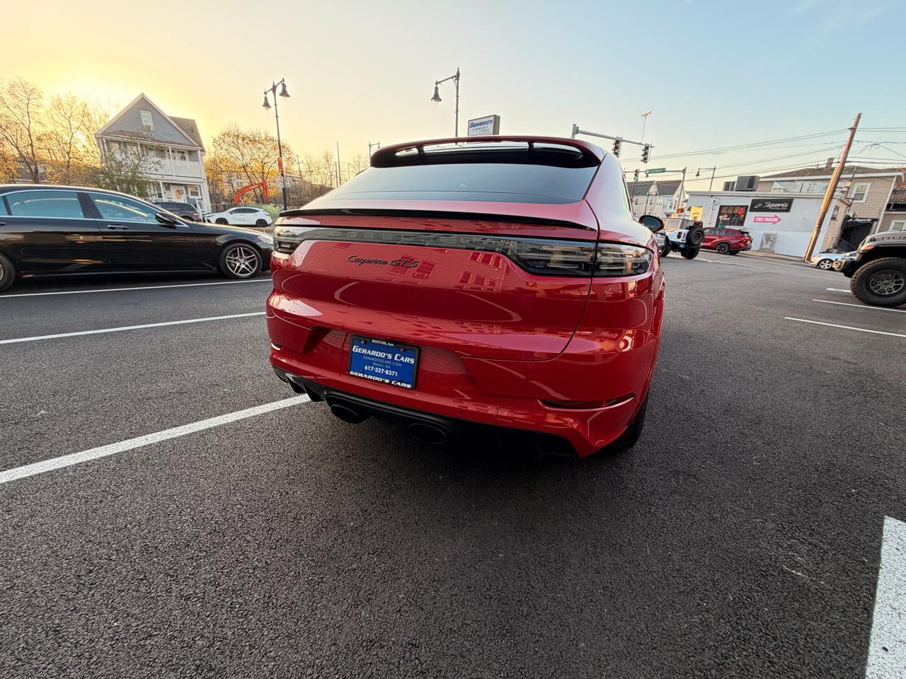 Porsche Cayenne GTS Coupe AWD 2021