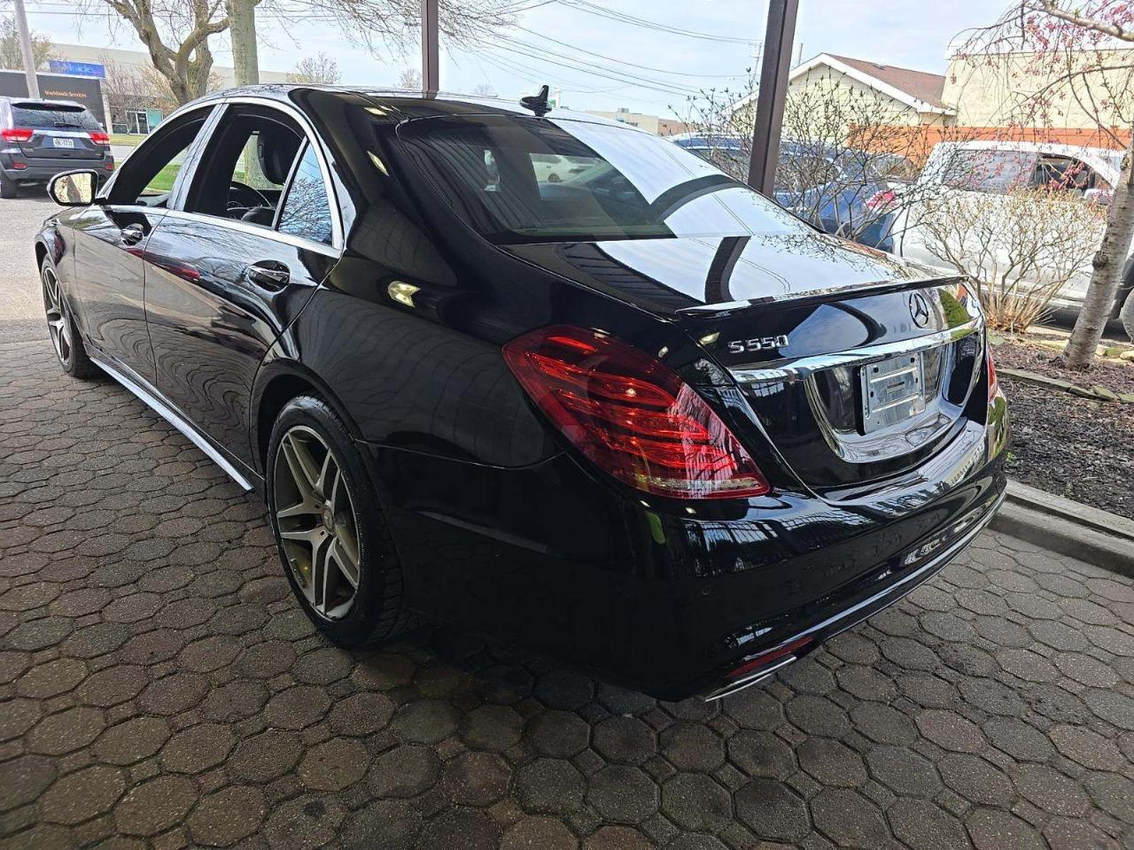 Mercedes-Benz S-Class 4dr Sdn S 550 4MATIC 2015