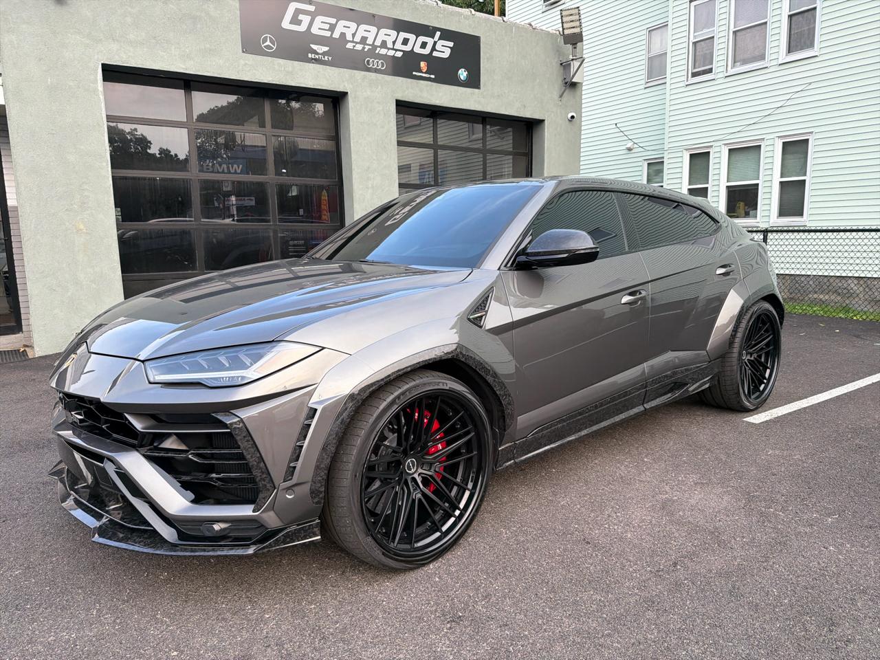 Lamborghini Urus AWD 2022