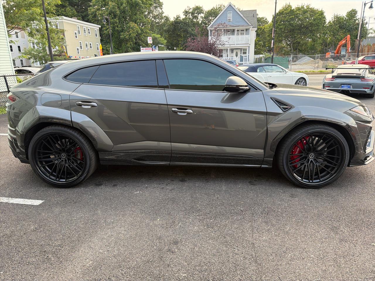Lamborghini Urus AWD 2022