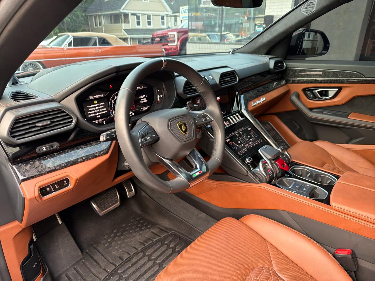 Lamborghini Urus AWD 2022