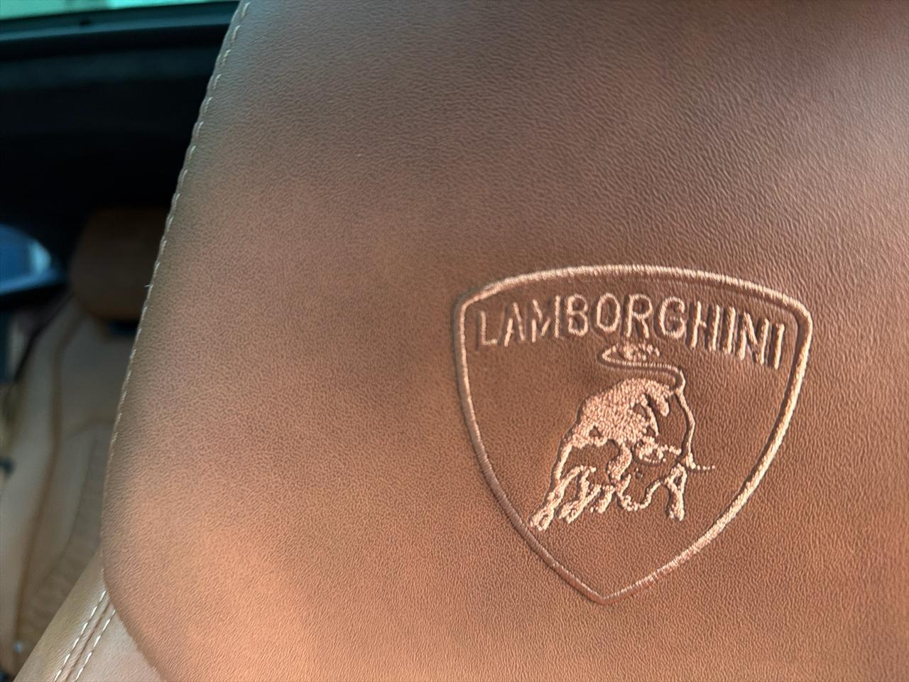 Lamborghini Urus AWD 2022