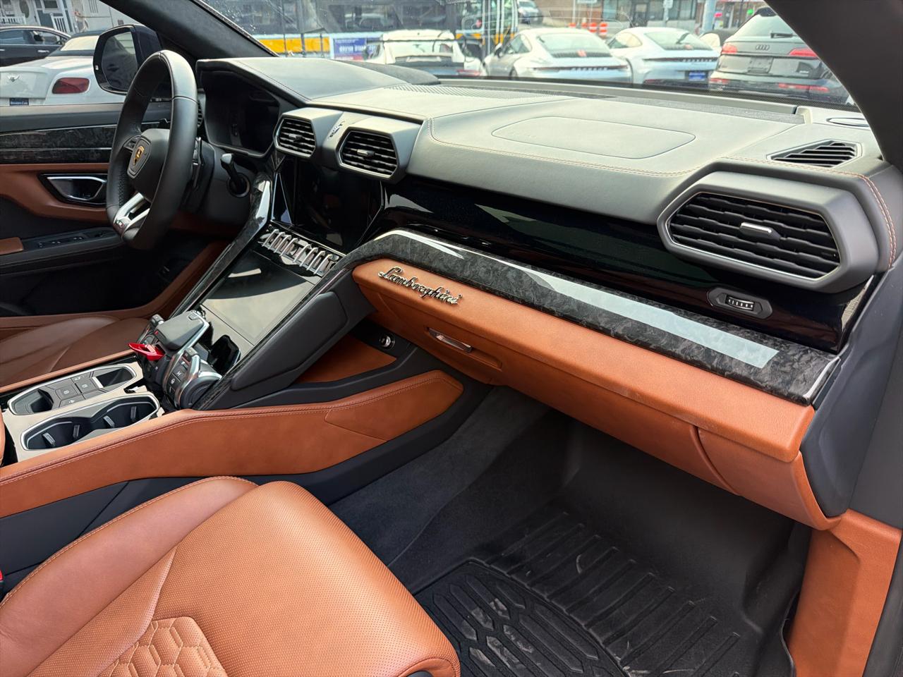 Lamborghini Urus AWD 2022