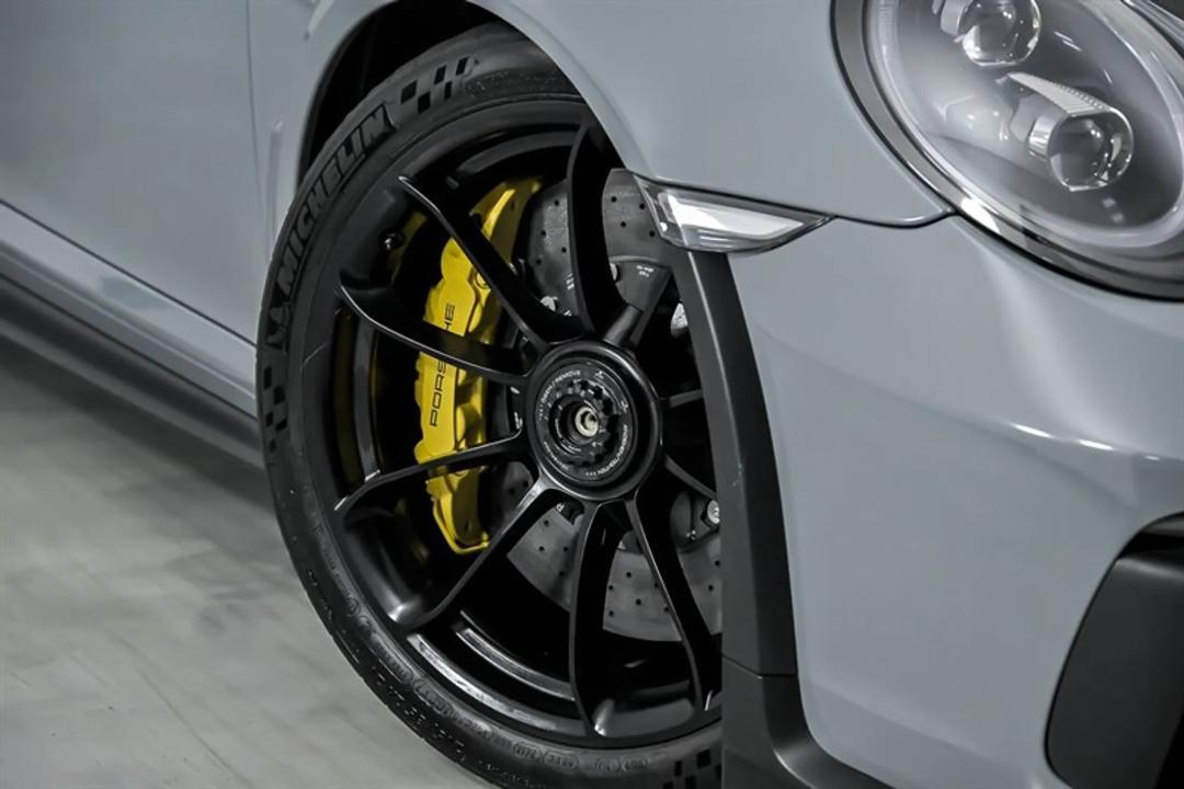 Porsche 911 GT3 RS Coupe 2019