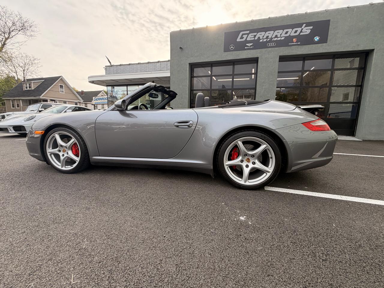 Porsche 911 2dr Cabriolet Carrera S 2006