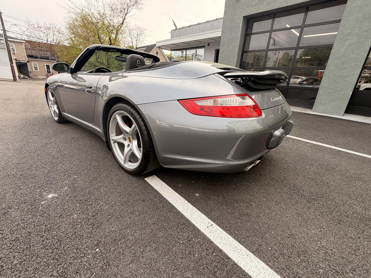 Porsche 911 2dr Cabriolet Carrera S 2006