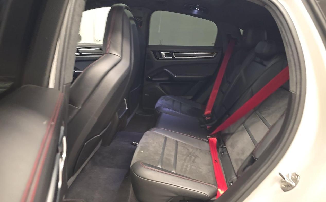 Porsche Cayenne GTS Coupe AWD 2022