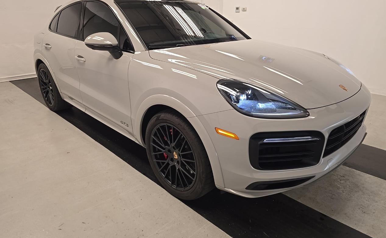 Porsche Cayenne GTS Coupe AWD 2022
