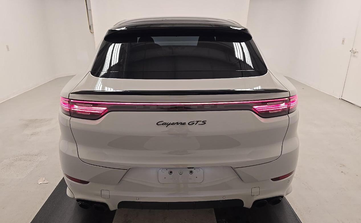 Porsche Cayenne GTS Coupe AWD 2022