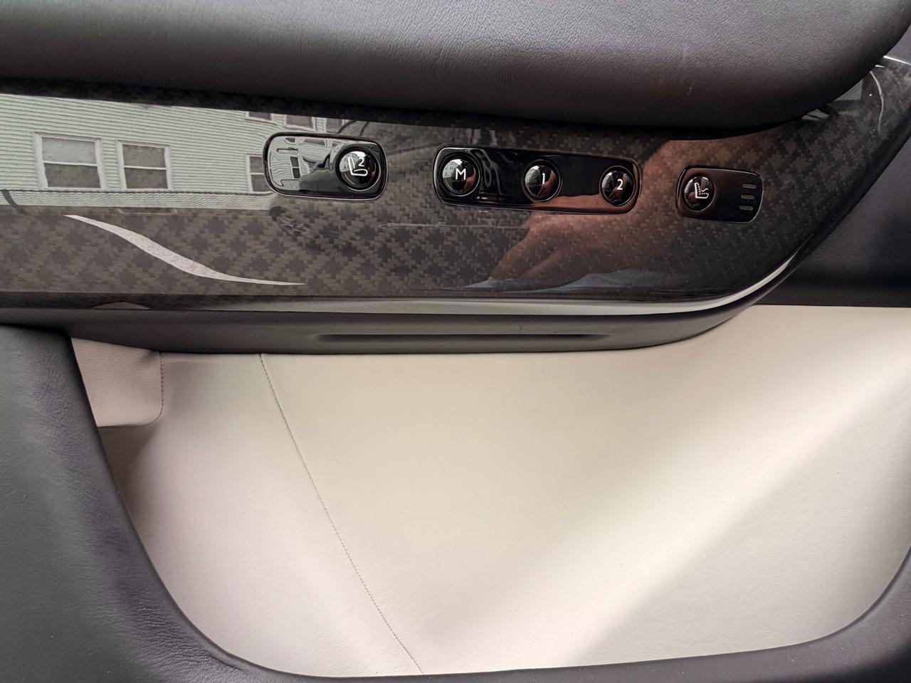Rolls-Royce Cullinan Black Badge Sport Utility 2023