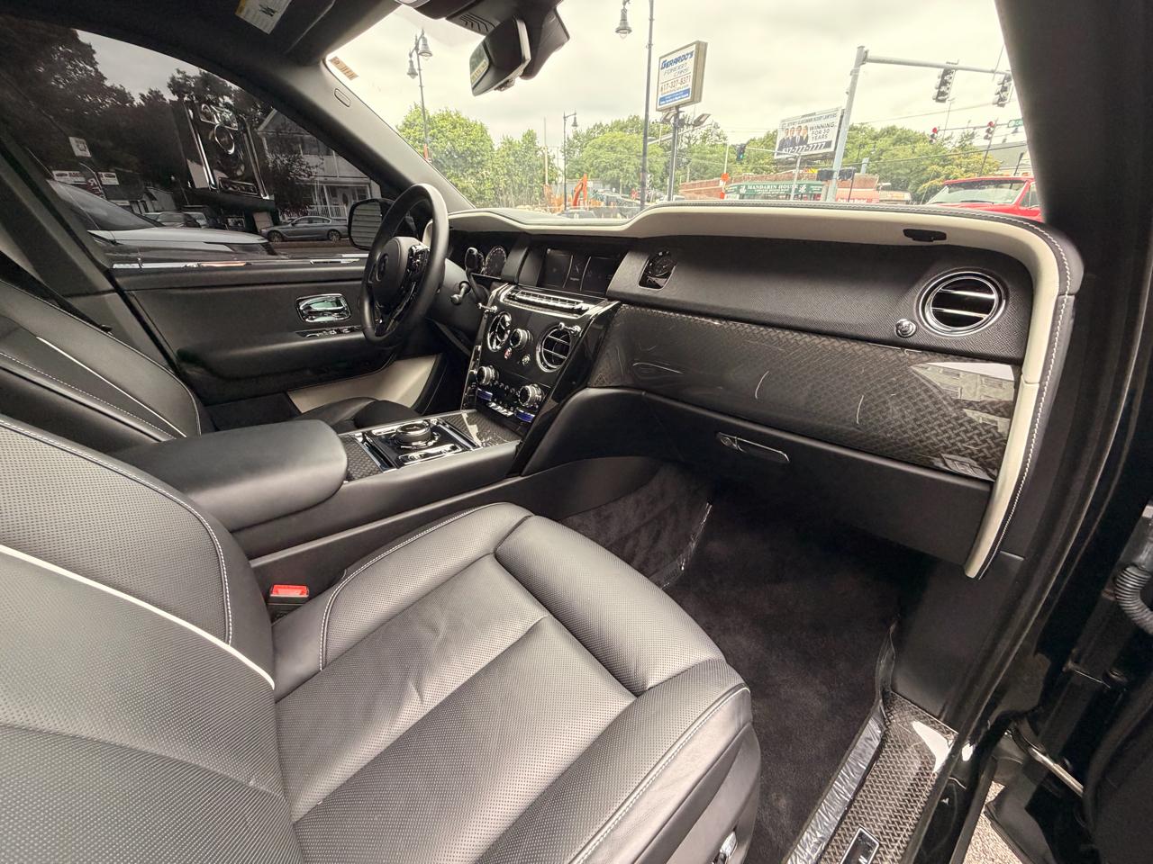 Rolls-Royce Cullinan Black Badge Sport Utility 2023