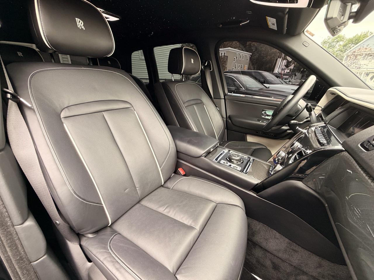 Rolls-Royce Cullinan Black Badge Sport Utility 2023