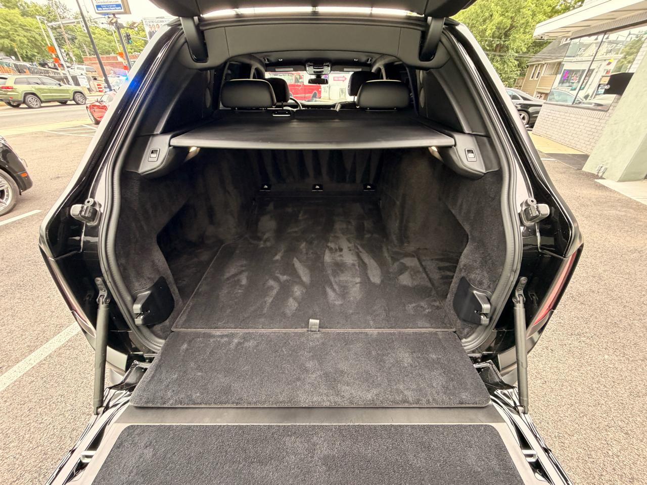 Rolls-Royce Cullinan Black Badge Sport Utility 2023