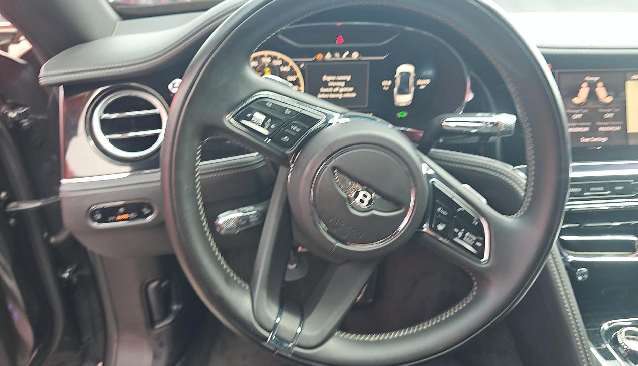 Bentley Flying Spur V8 Sedan 2021