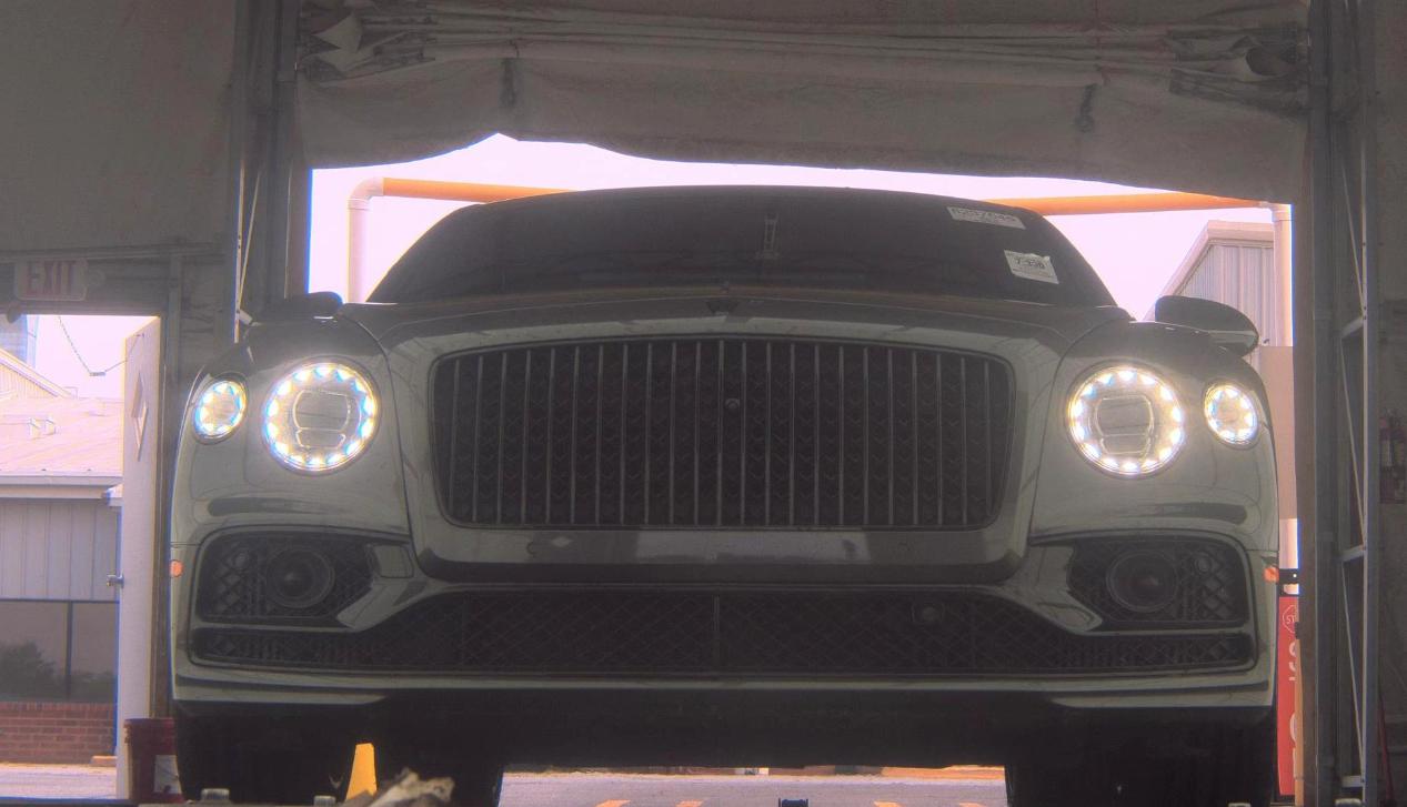 Bentley Flying Spur V8 Sedan 2021
