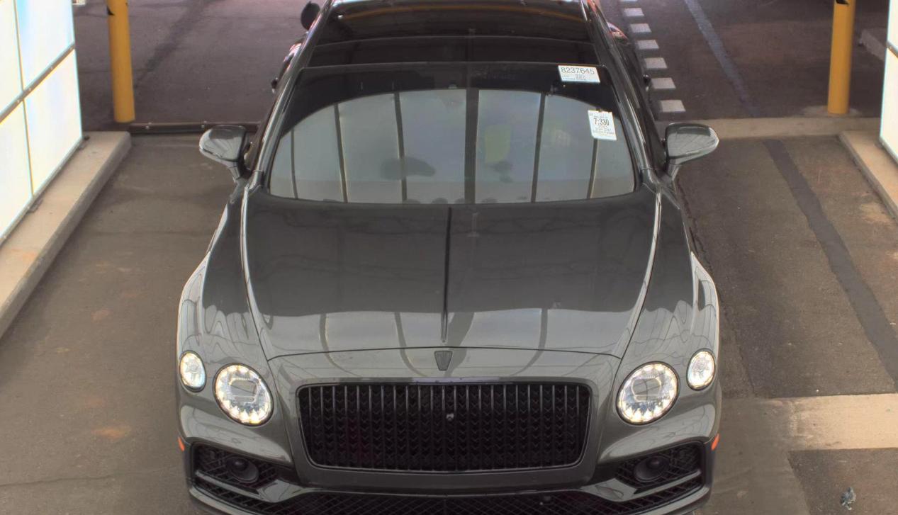 Bentley Flying Spur V8 Sedan 2021