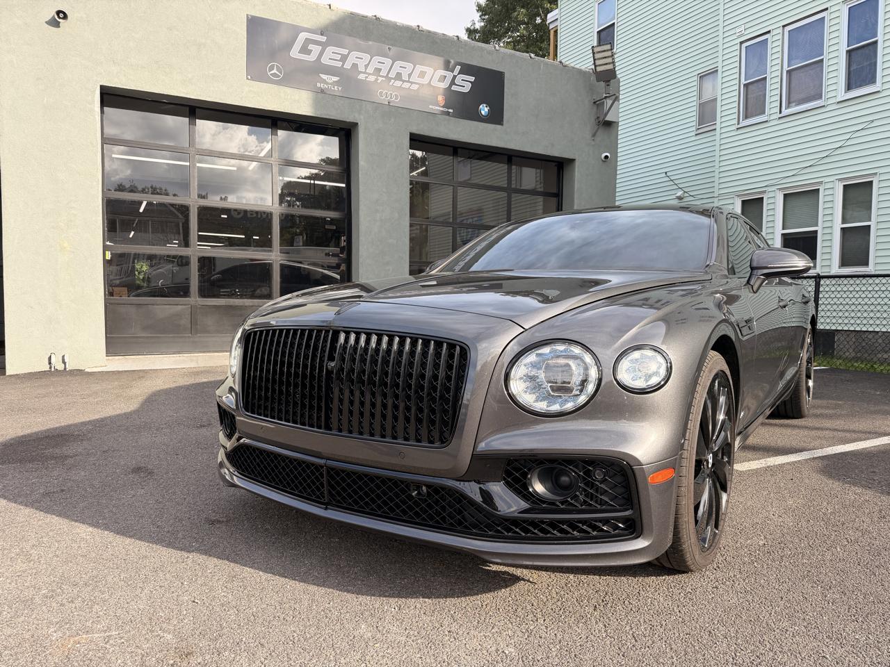 Bentley Flying Spur V8 Sedan 2021
