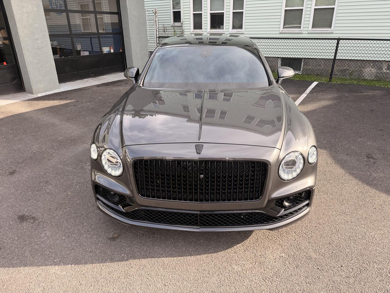 Bentley Flying Spur V8 Sedan 2021