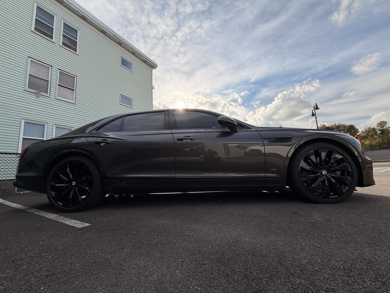 Bentley Flying Spur V8 Sedan 2021
