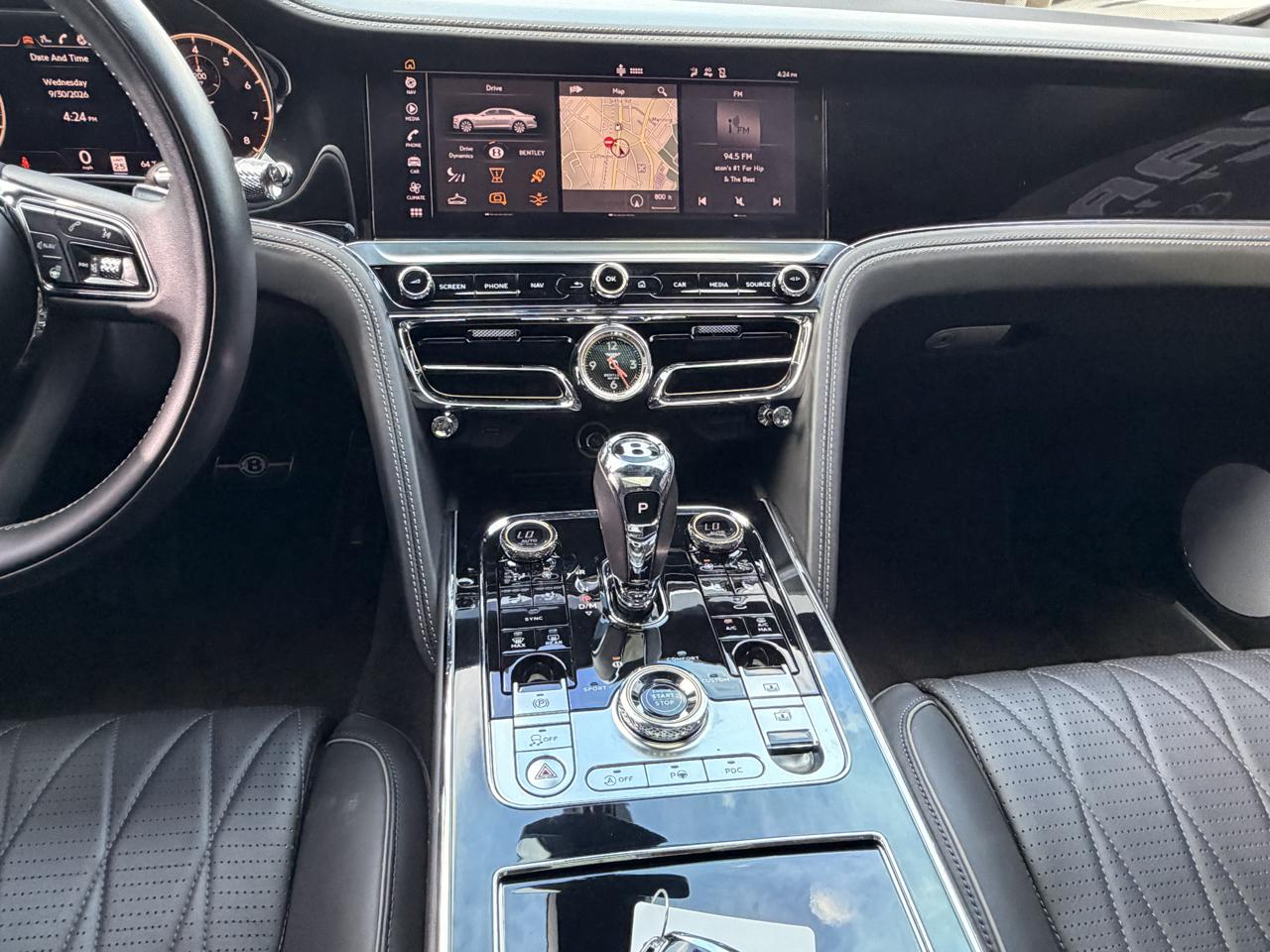Bentley Flying Spur V8 Sedan 2021