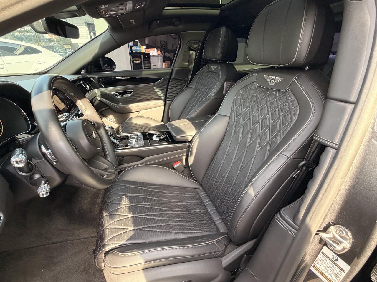 Bentley Flying Spur V8 Sedan 2021