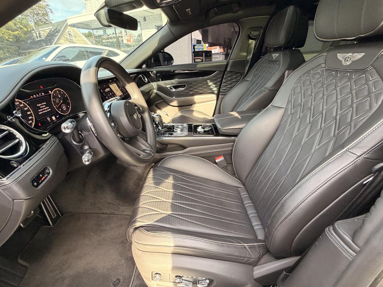 Bentley Flying Spur V8 Sedan 2021