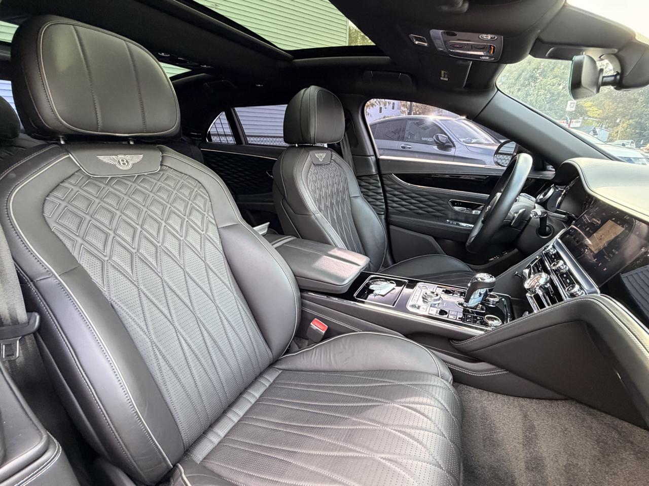 Bentley Flying Spur V8 Sedan 2021