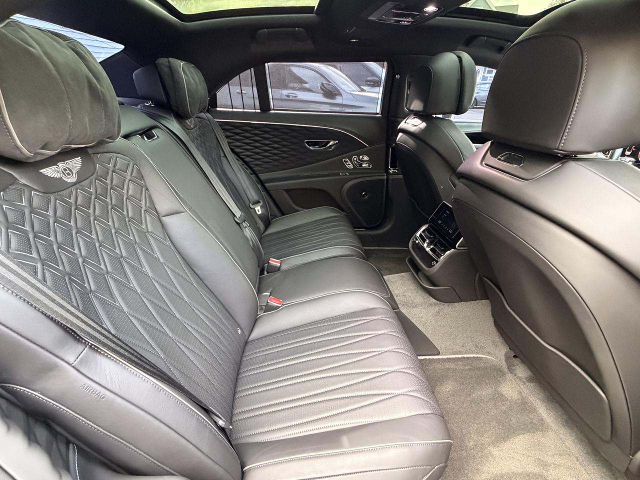 Bentley Flying Spur V8 Sedan 2021
