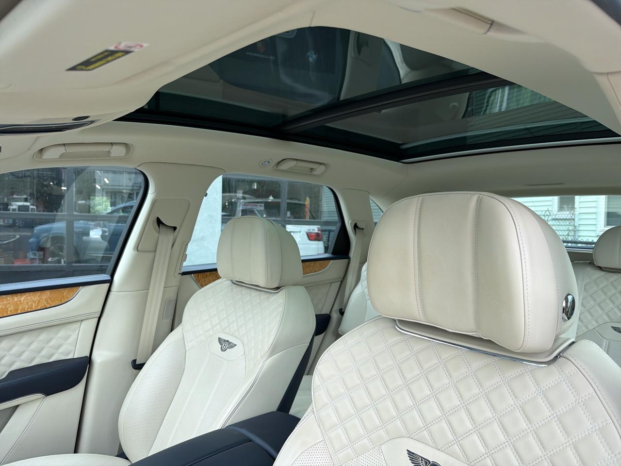 Bentley Bentayga V8 AWD 2021
