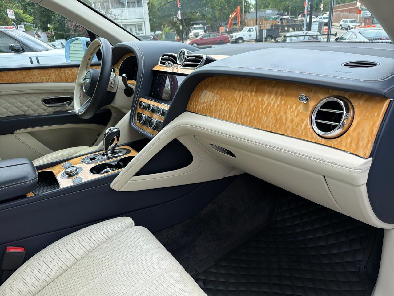 Bentley Bentayga V8 AWD 2021