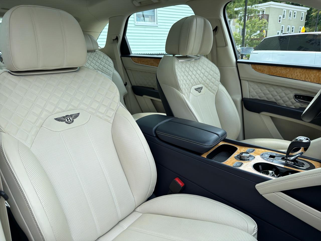 Bentley Bentayga V8 AWD 2021
