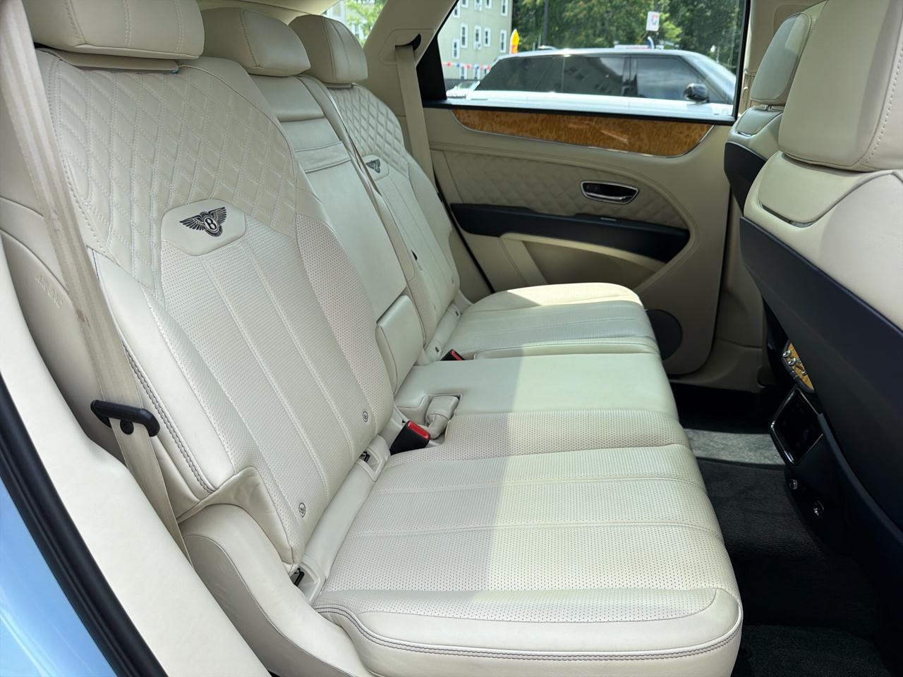 Bentley Bentayga V8 AWD 2021