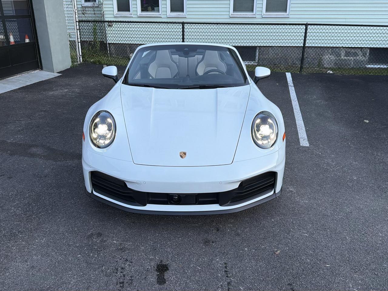 Porsche 911 Carrera Cabriolet 2025